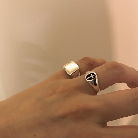 당신의 스타일을 완성할 십자가실버반지: 의미와 가치를 담다 💫